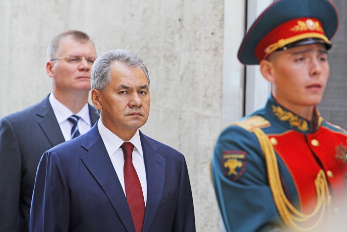Zamračený minister obrany RF Šojgu Zamračený minister obrany RF Šojgu