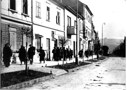 Postup osloboditeľskej armády v uliciach mesta