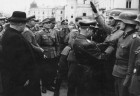 Vyznamenavanie_nemeckych_vojakov_Tisom[1]