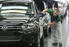 VOLKSWAGEN SLOVAKIA -   finálna linka  Touareg.  automobilka, výroba áut, pracovníci