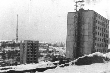 3. Výstavba prvých panelákov sídliska Sásová a Rudlová, začiatok 70-tych rokov