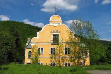 tihanyiovsky kastiel