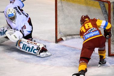 SR hokej TL 3. kolo Trenčín Banská Bystrica TNX