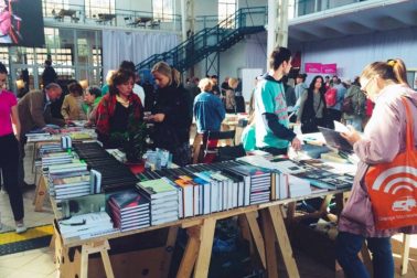 zazi knihu na vlastnej kozi