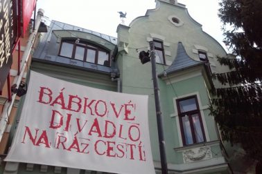 babkove divadlo na razcesti