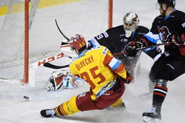 SR Hokej TL 39.kolo Trenčín B.Bystrica TNX