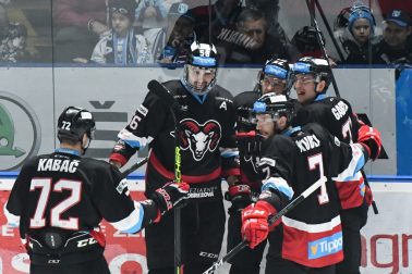 SR hokej TL 46. kolo Nitra Banská Bystrica NRX