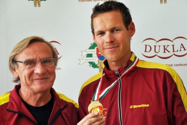 tlačovka chodec Matej Tóth zlato zlatá medaila tréner Juraj Benčík