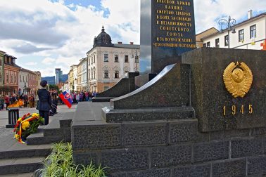 obelisk2