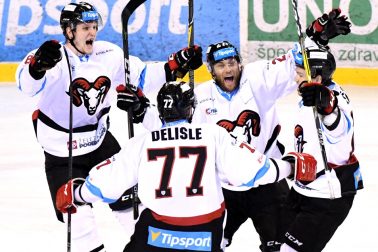 SR Trenčín hokej EL finále 1. play off B. Bystrica TNX