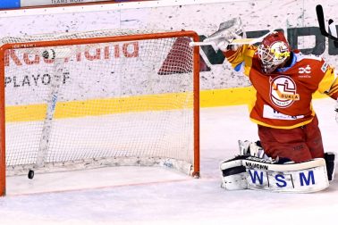SR Trenčín hokej EL finále 1. play off B. Bystrica TNX