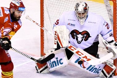 SR Trenčín hokej EL finále 1. play off B. Bystrica TNX