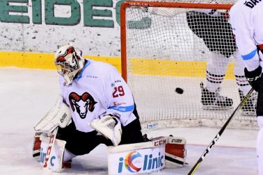 SR Hokej TL play off finále 5. Trenčín B.Bystrica TNX