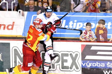 SR Hokej TL play off finále 5. Trenčín B.Bystrica TNX