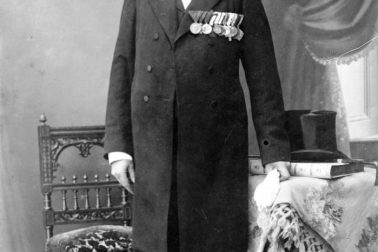 Anton-Szmolen-ako-lokaj-vo-výslužbe