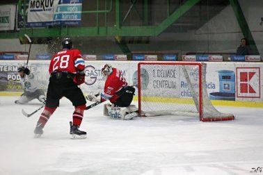 50104232_1984353531618308_3539265326367637504_n