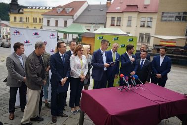 pred komunalnymi volbami