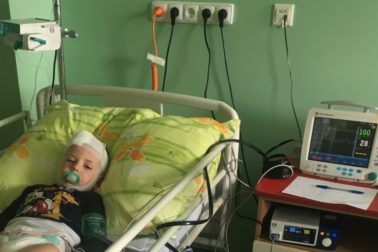 Martinko počas podávania lieku