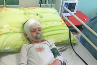 Martinko tesne pred podaním lieku s už zavedeným rezervoárom