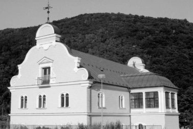 Tihányiovský kaštieľ_1989