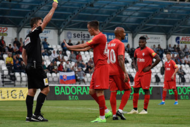 e10f03aa-bcaf-4d92-a1d1-e33f387a81ae