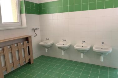 03MŠ 9. mája_kúpeľna