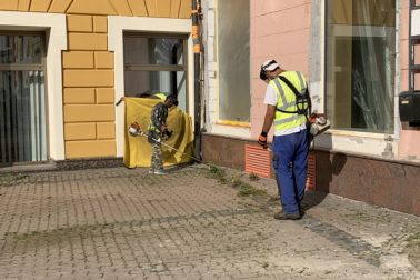 kosenie v centre_Podnik medzitrhu práce - Šanca pre všetkých