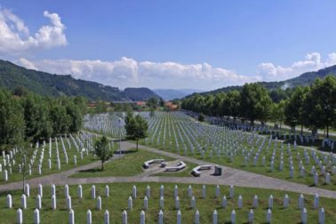 srebrenica memorial1