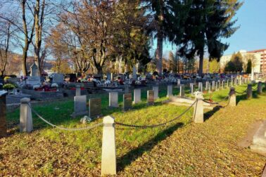 Hroby vojakov 1. a 2. svetovej vony - Evanjelický cintorín na Lazovnej ulici