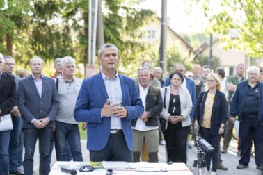 Roman Malatinec so starostami a občanmi