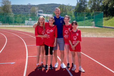 Športovcov na atletike podporil aj Matej Tóth