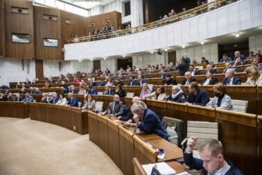 parlament1
