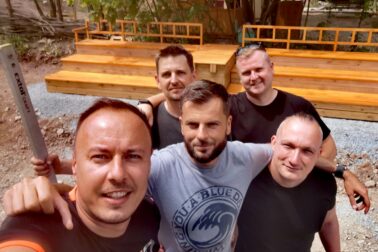 zlava marek ondras a patrik trnka s tímom