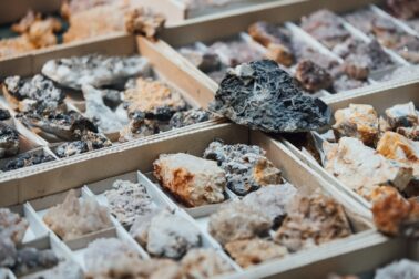 Mineralogicka_2022_v