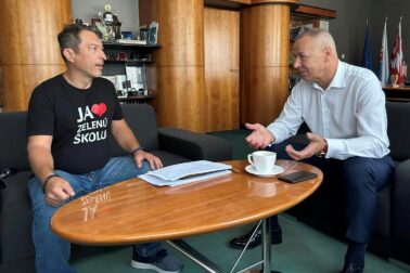 Ján Nosko s referentom školskej krízovej intervencie