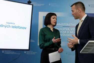 lenka svoradova s ministrom skolstva