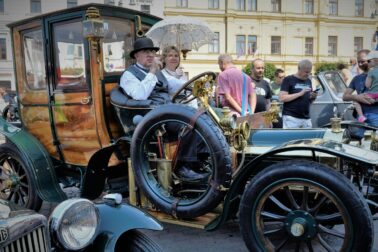 grand retro show