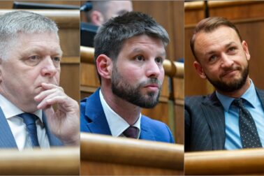 zlava robert fico, michal simecka, martus sutaj estok