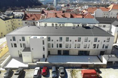 hotel s garazou