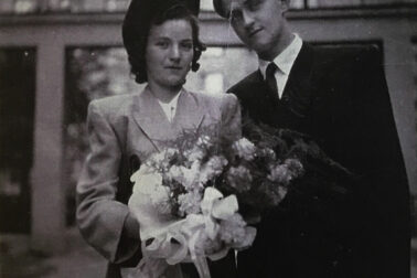 Karol-Mika-s-novomanzelkou