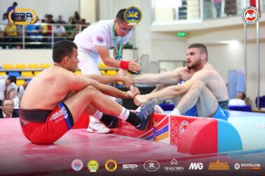 mas-wrestling
