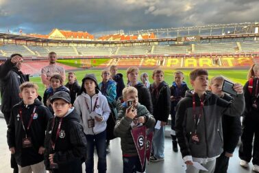 Hlavná cena_Majstri Slovenska 2025_McD Cup_ prehliadka štadióna s Lukášom Haraslínom