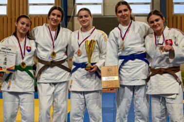 slany-ligau18-badin-9919