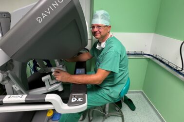 tisíca robotická operácia