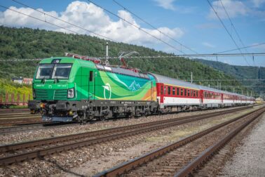 Najmodernejší rušeň ZSSK Vectron Siemens