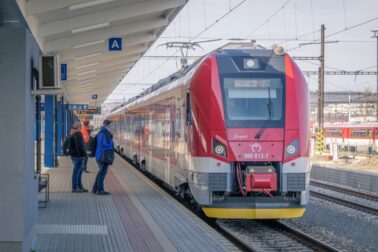 Nízkopodlažná elektrická jednotka Panter ZSSK