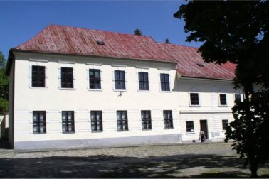 1_povodna budova LHM