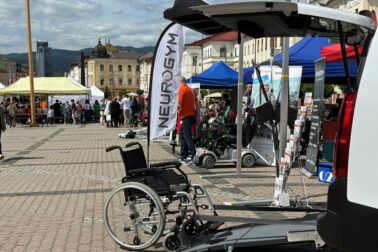 Pod jednou strechou (3)