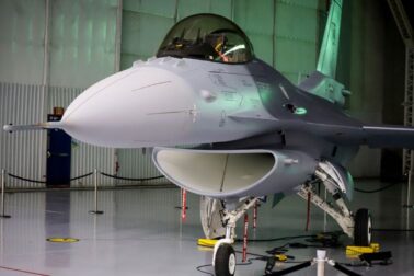 f16