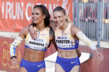 Manasova a Forster